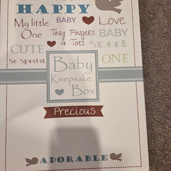 Baby book & Keepsake box - Picture 1 of 3